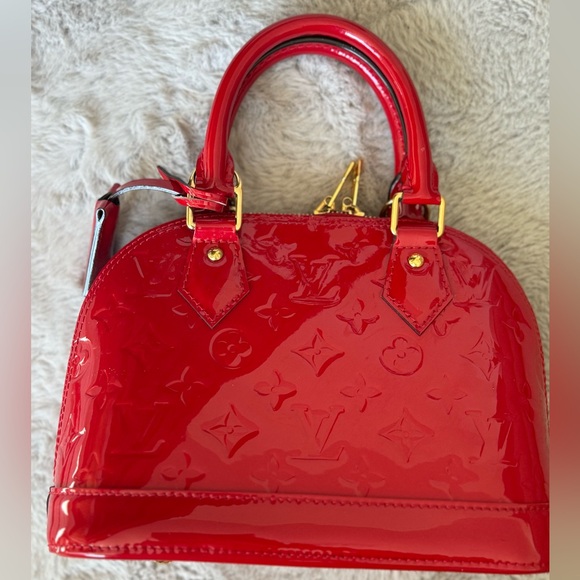 Louis Vuitton Alma BB in Vernis Pomme D'Amour - Picture 2 of 13